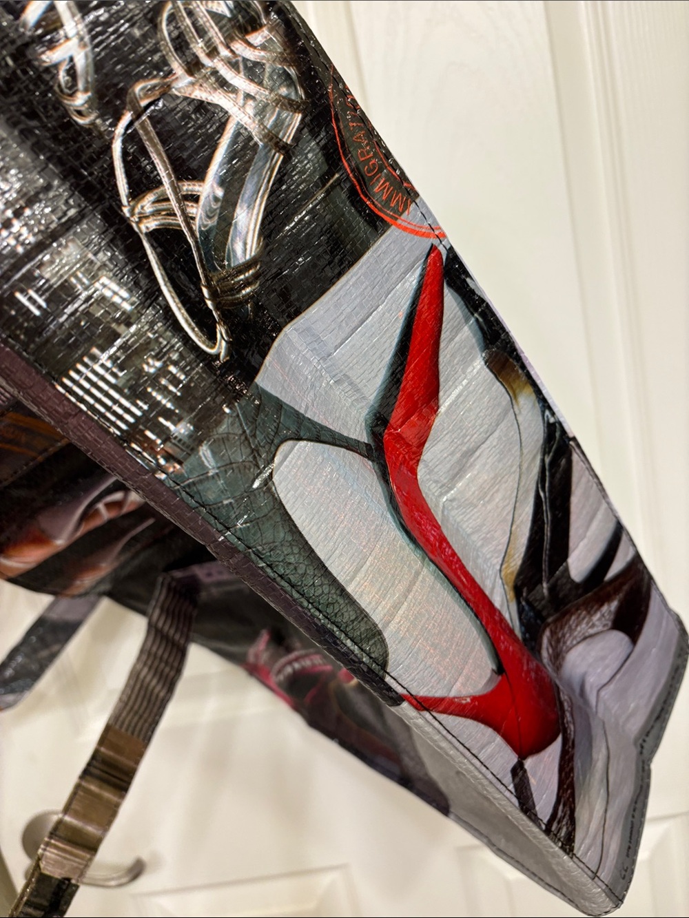 Textured shiny vinyl high heel themed shopper tote - Picture 8 of 12